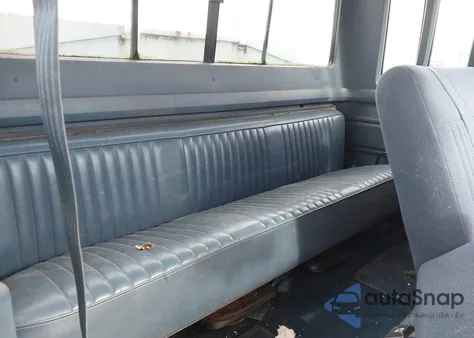 1988 Ford F250 z USA, uszkodzony, nr VIN 1FTHX26G2JKB05238